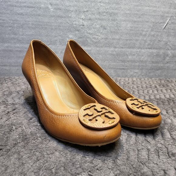 Tory Burch Shoes Womens Size 8? Brown Leather Wedge Heels Gold Logo Medallion - Picture 1 of 8